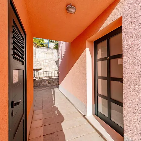 Lovely In Karbuni With House Sea View Daire *