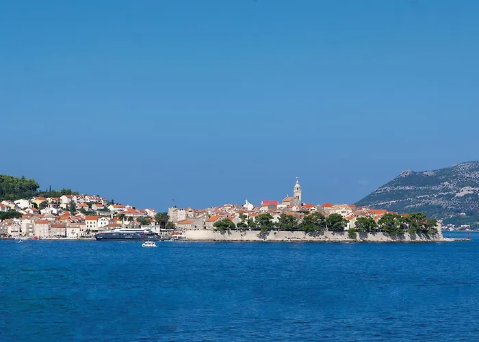 Lovely In Karbuni With House Sea View 아파트